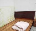 燕子岭员工宿舍出1米8实木床，60块钱自提